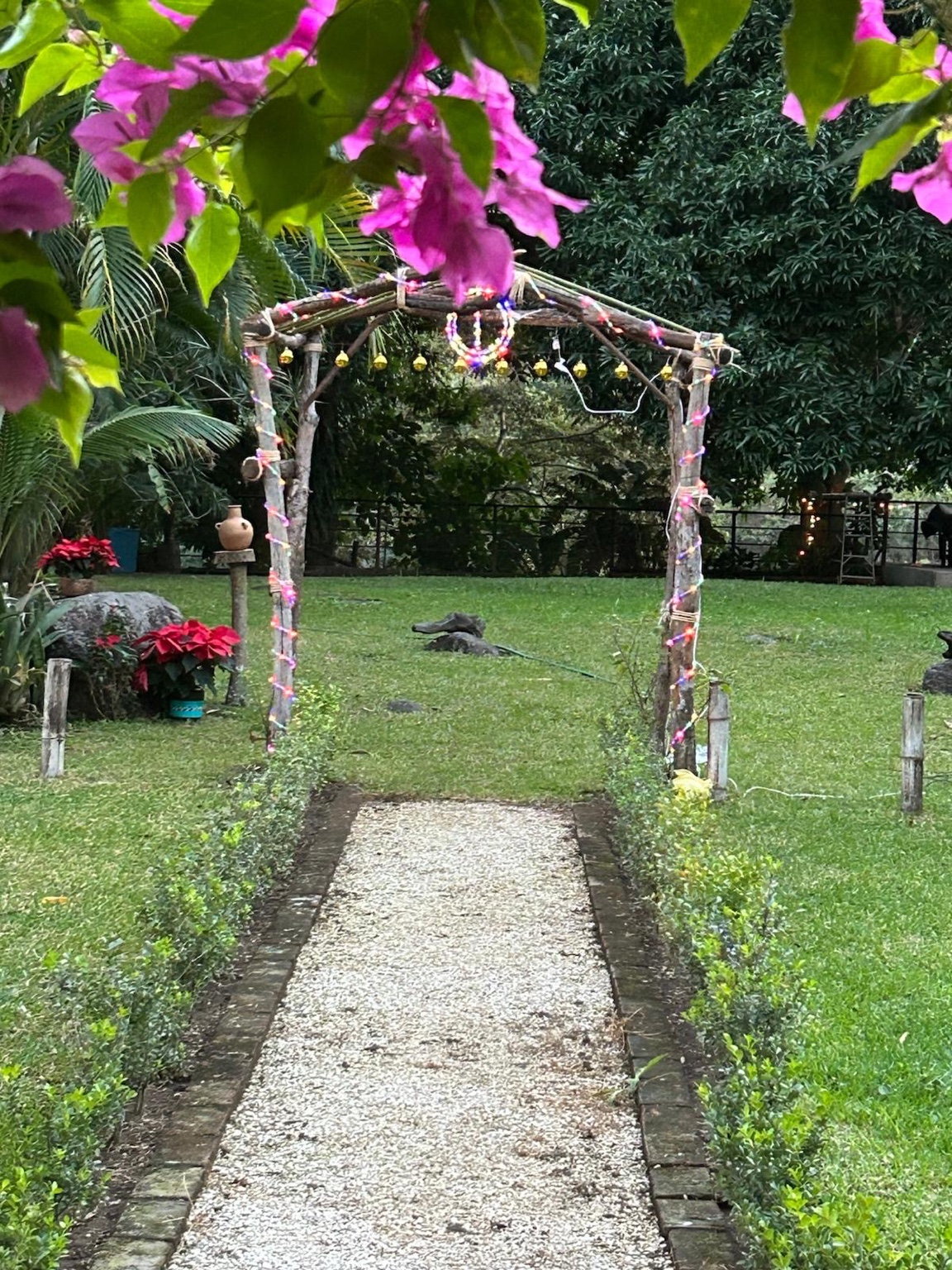 Entrada al jardín